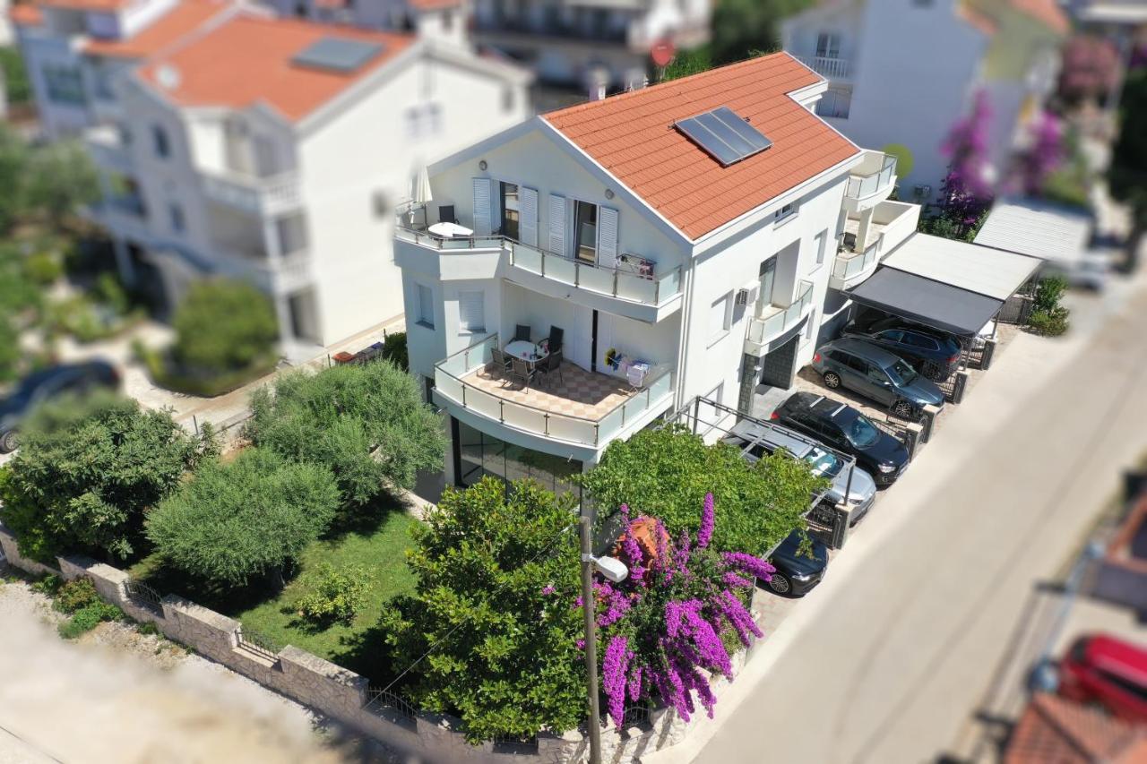 Apartments Dumancic Biograd Na Moru Buitenkant foto