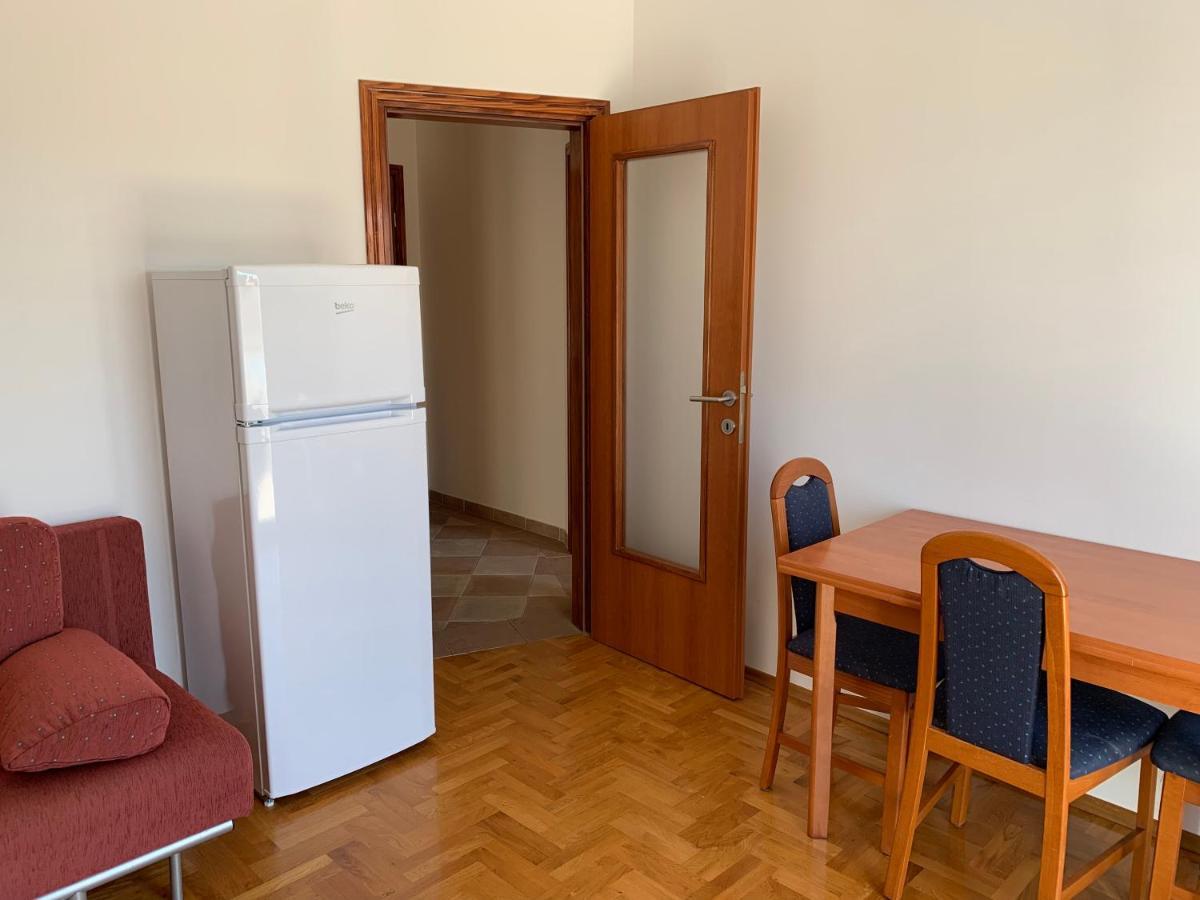 Apartments Dumancic Biograd Na Moru Buitenkant foto