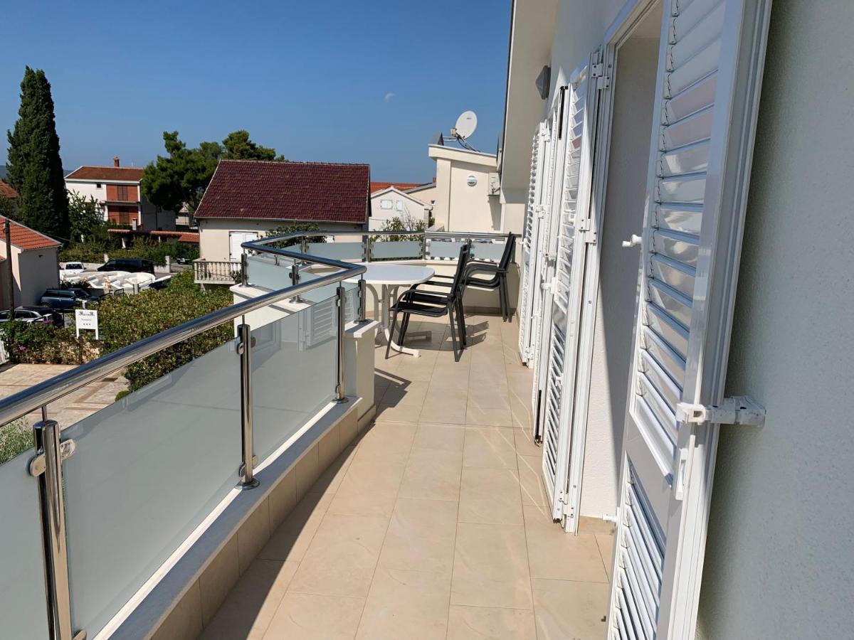 Apartments Dumancic Biograd Na Moru Buitenkant foto