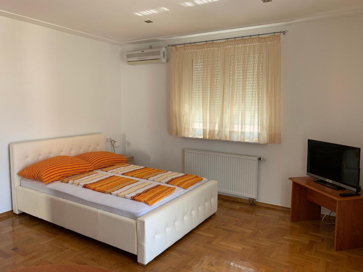 Apartments Dumancic Biograd Na Moru Buitenkant foto