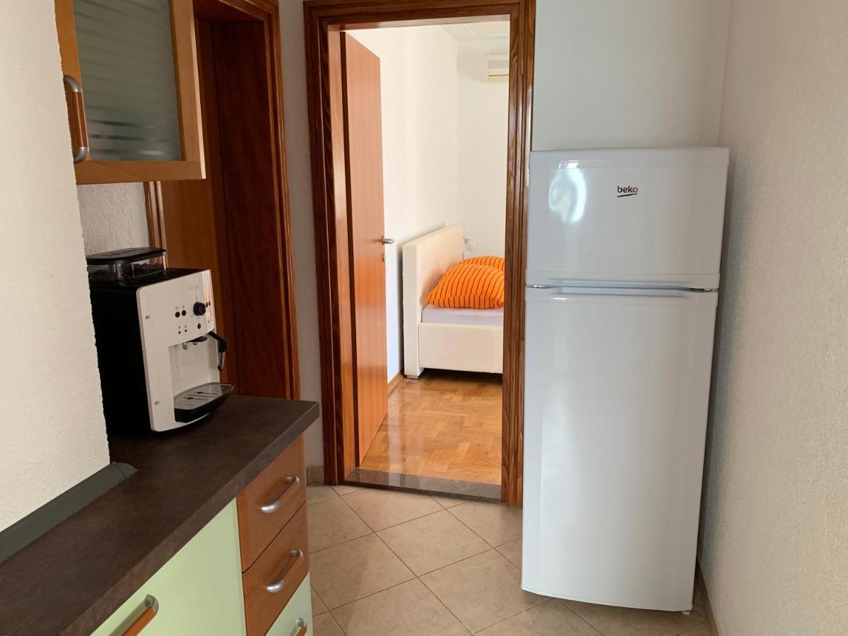 Apartments Dumancic Biograd Na Moru Buitenkant foto