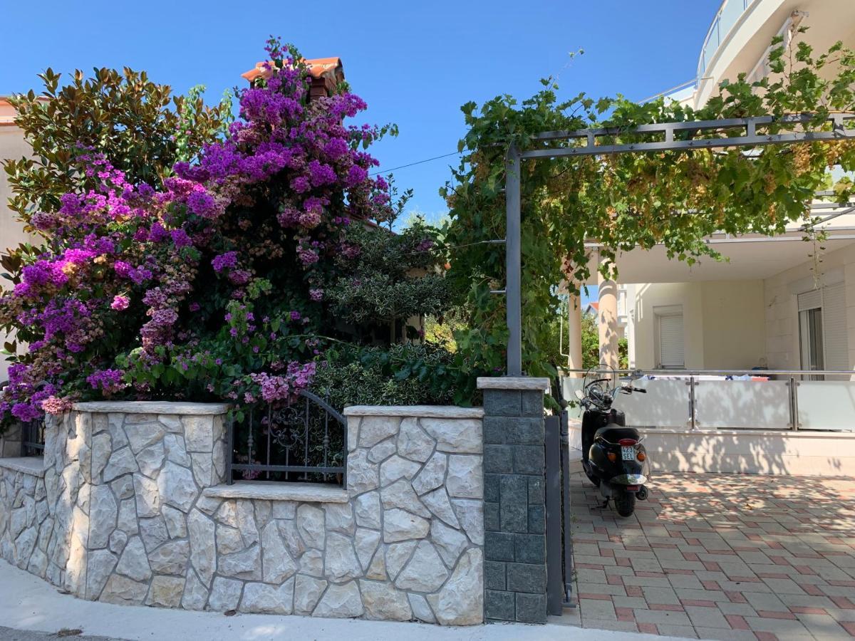 Apartments Dumancic Biograd Na Moru Buitenkant foto